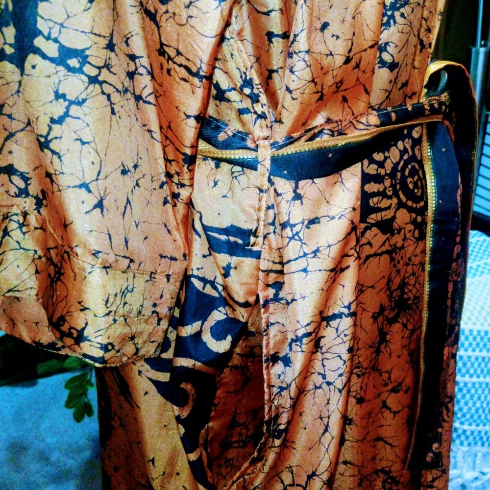 Silk-Blend Sari Duster Robe in Orange & Black New with Flaw - Picture 9 of 14